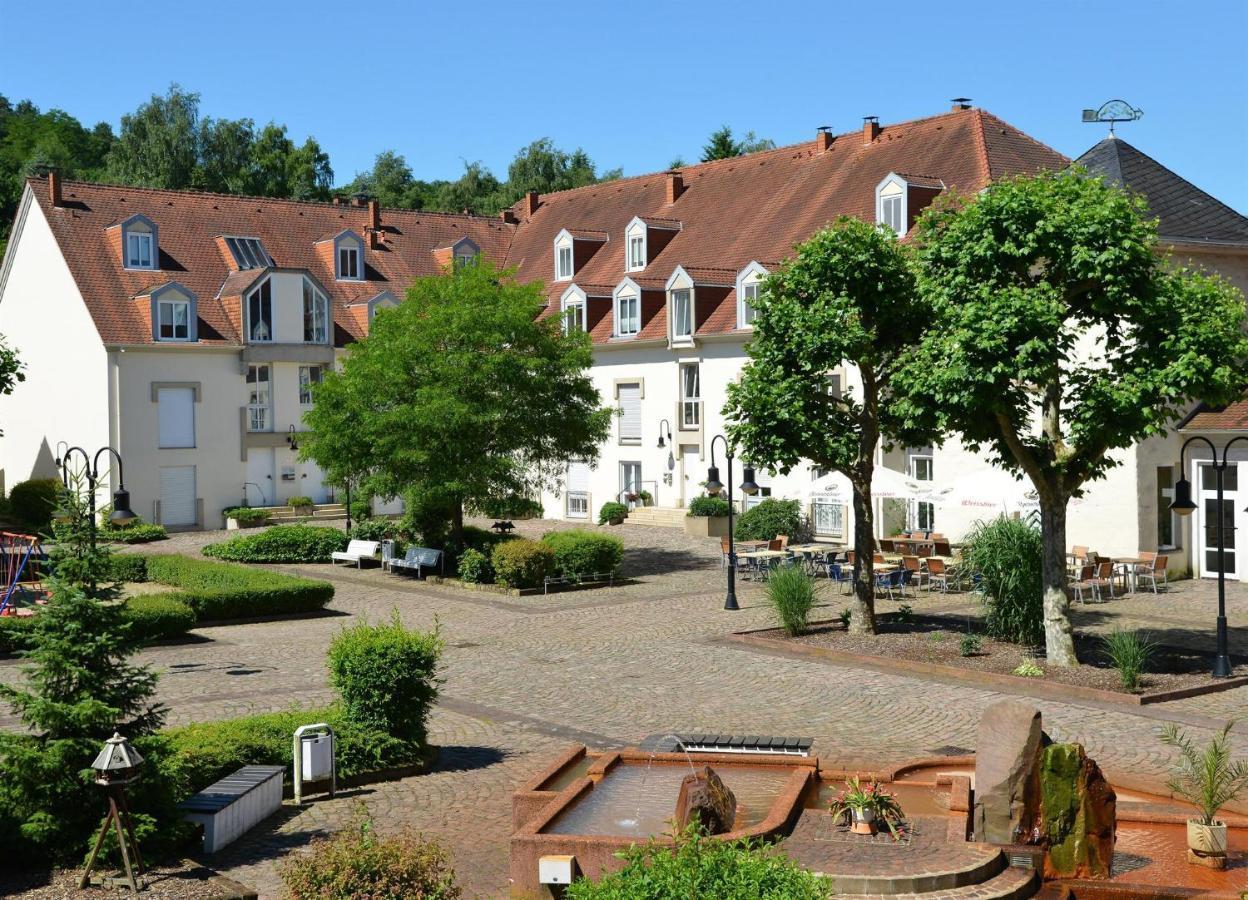 Amf Ferienwohnungen Historischer Soutyhof Saarlouis Luaran gambar