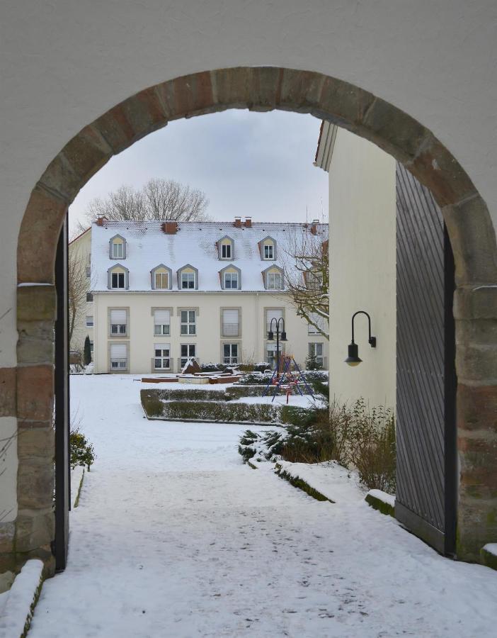 Amf Ferienwohnungen Historischer Soutyhof Saarlouis Luaran gambar